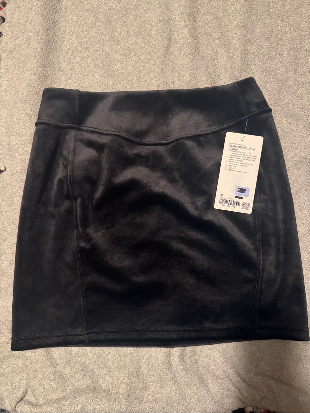Lululemon Black Velvet Women's Scuba Mini Skirt - Classic A-Line